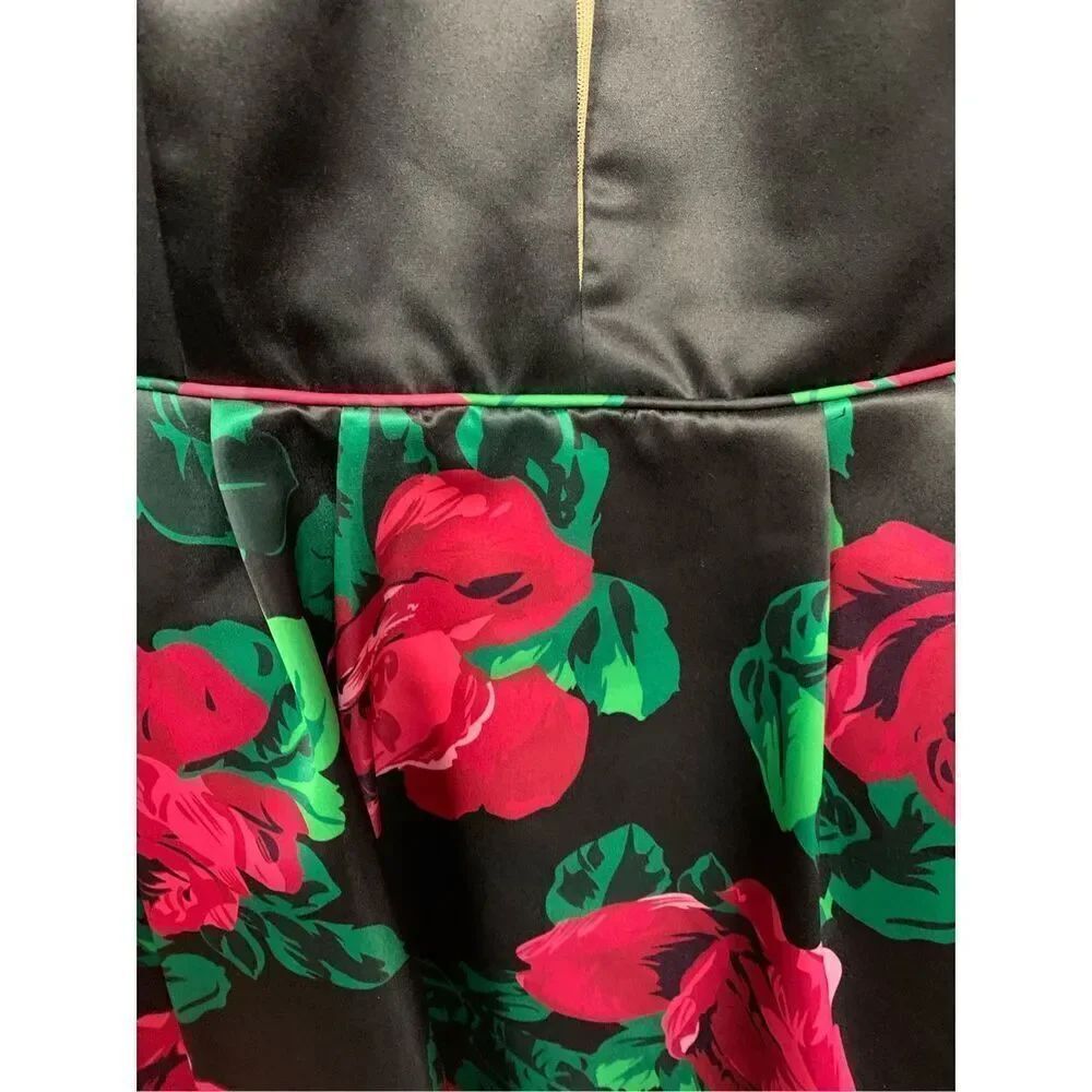 Floral Patterned Gown - Picture 6 of 7